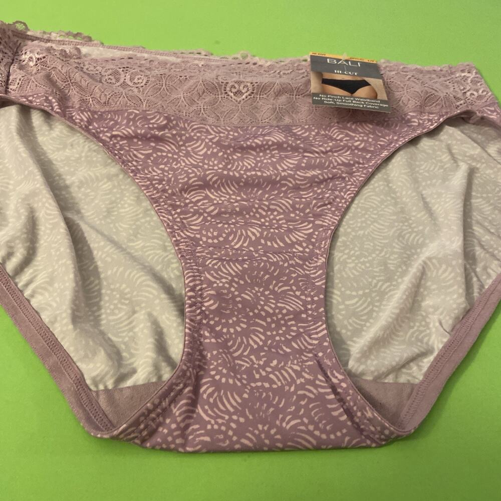 BEW! Bali Lavender Hi- Cut Panties W Lace Trim / Large / 7 / $14